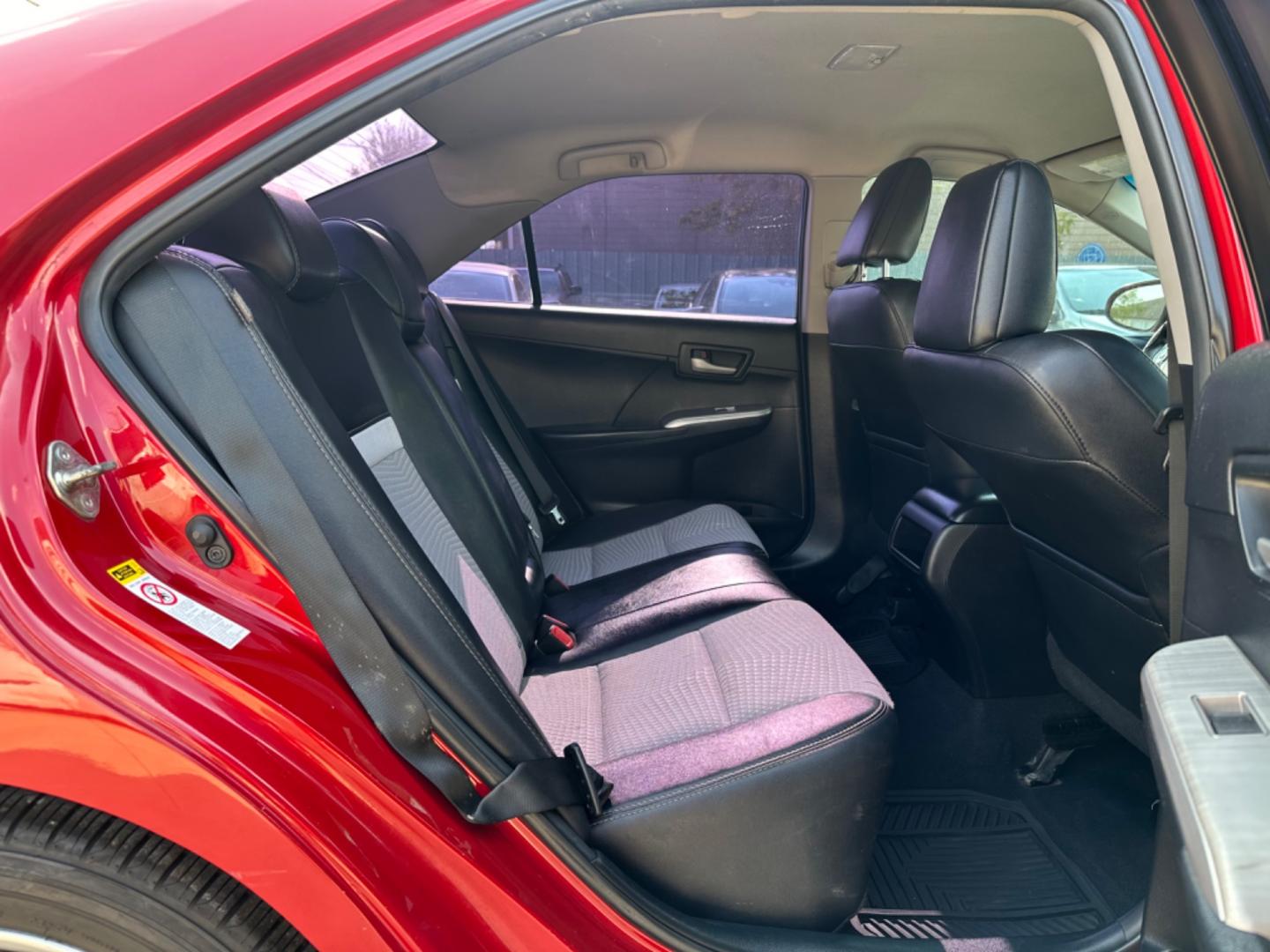 2014 Red /Black Toyota Camry SE (4T1BF1FK7EU) with an 2.5L L4 DOHC 16V engine, Automatic transmission, located at 1501 West 15th St., Houston, 77008, (713) 869-2925, 29.797941, -95.411789 - Photo#5