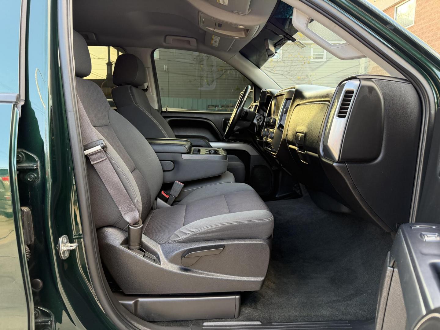 2014 Green /Black Chevrolet Silverado 1500 1LT Crew Cab 2WD (3GCPCREH2EG) with an 4.3L V6 OHV 12V engine, 6-Speed Automatic transmission, located at 1501 West 15th St., Houston, 77008, (713) 869-2925, 29.797941, -95.411789 - Photo#5