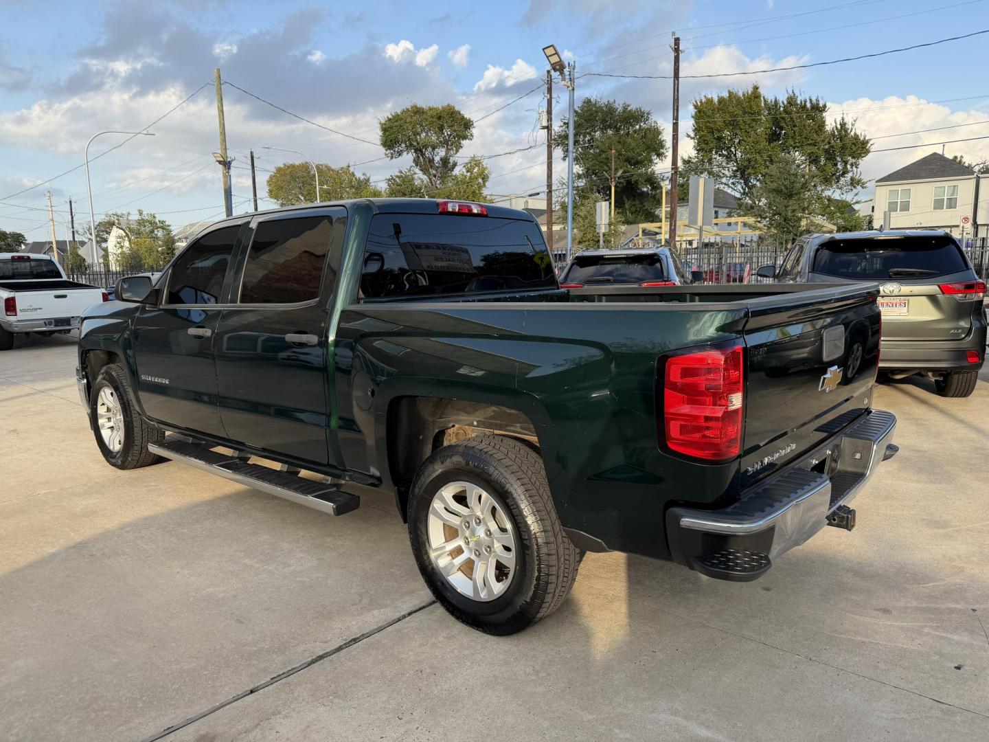 2014 Green /Black Chevrolet Silverado 1500 1LT Crew Cab 2WD (3GCPCREH2EG) with an 4.3L V6 OHV 12V engine, 6-Speed Automatic transmission, located at 1501 West 15th St., Houston, 77008, (713) 869-2925, 29.797941, -95.411789 - Photo#3