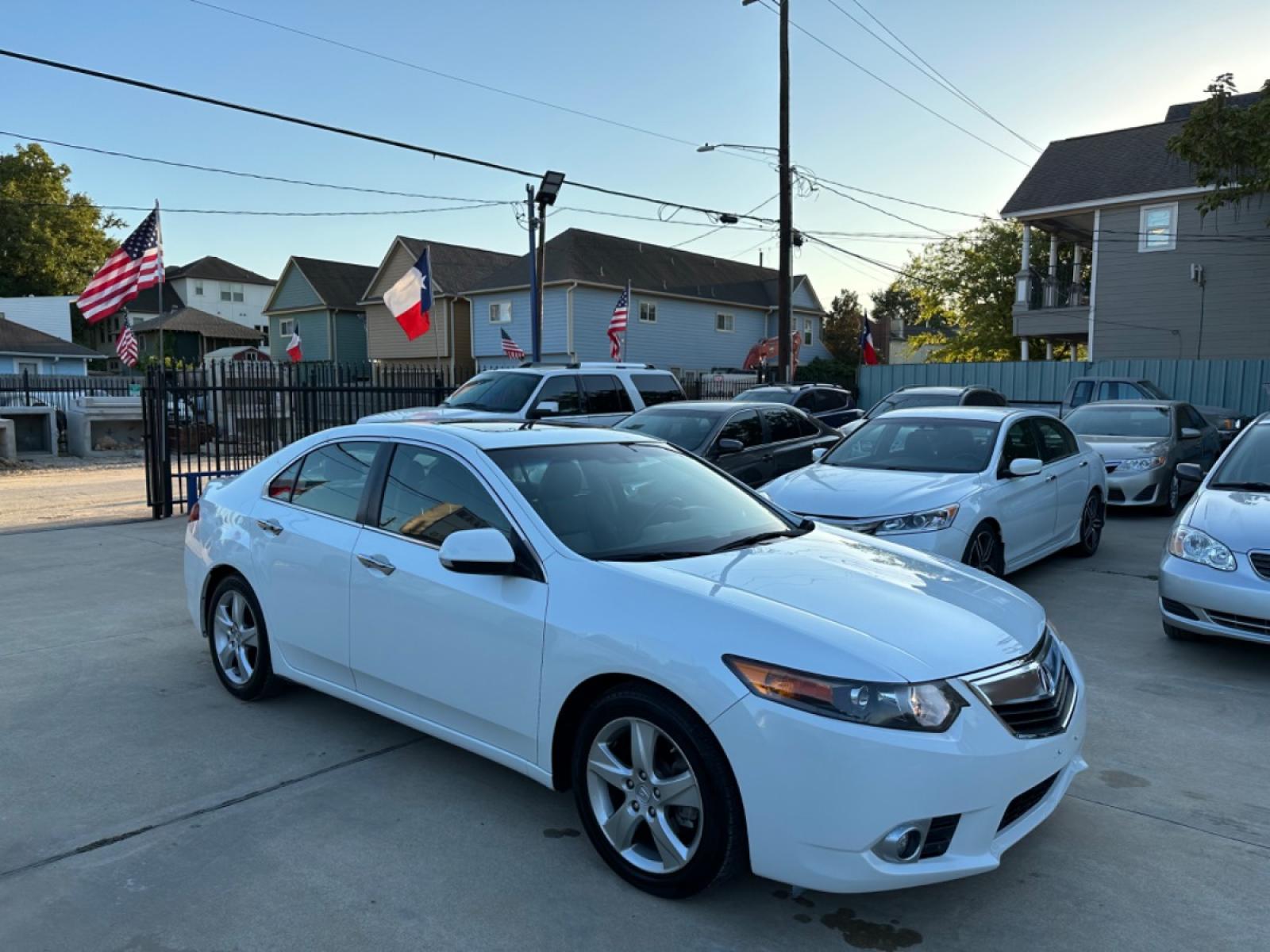 2013 White /Black Acura TSX 5-Speed AT (JH4CU2F48DC) with an 2.4L L4 DOHC 16V engine, 5-Speed Automatic transmission, located at 1501 West 15th St., Houston, 77008, (713) 869-2925, 29.797941, -95.411789 - Photo #1