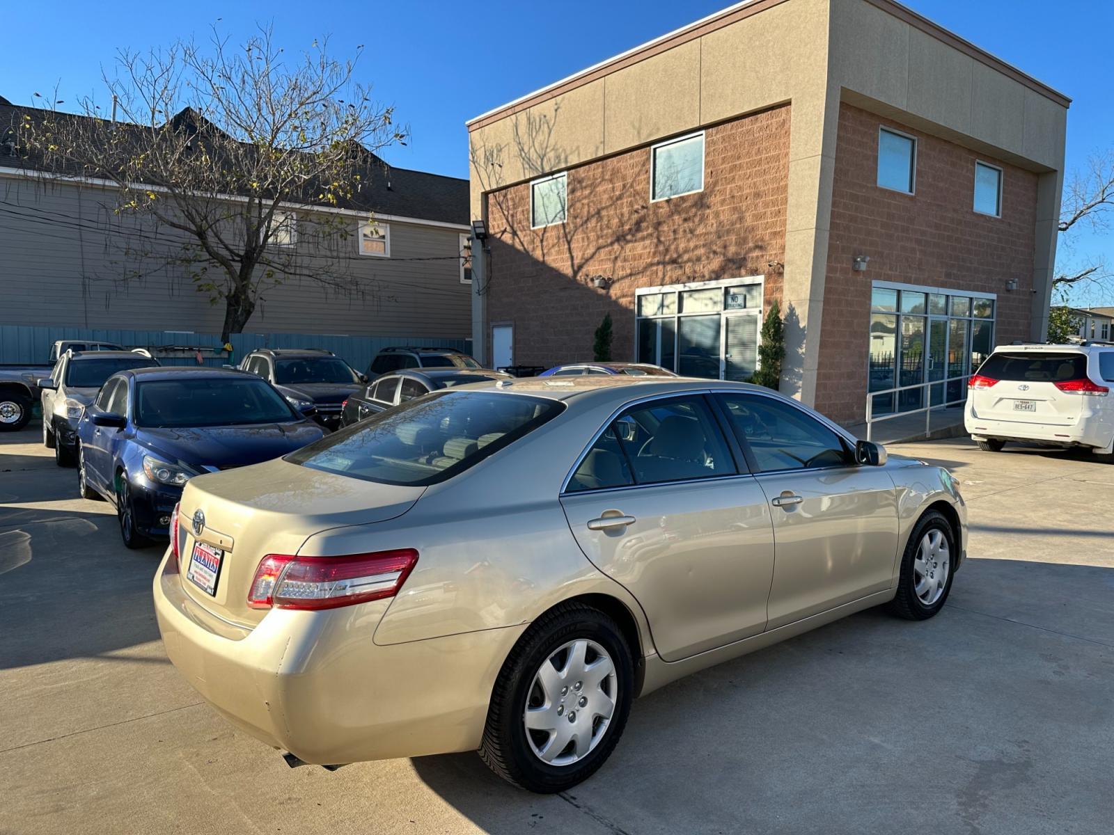 2011 /Grey Toyota Camry Base (4T4BF3EK9BR) with an 2.5L L4 DOHC 16V engine, 6-Speed Automatic transmission, located at 1501 West 15th St., Houston, 77008, (713) 869-2925, 29.797941, -95.411789 - Photo #2