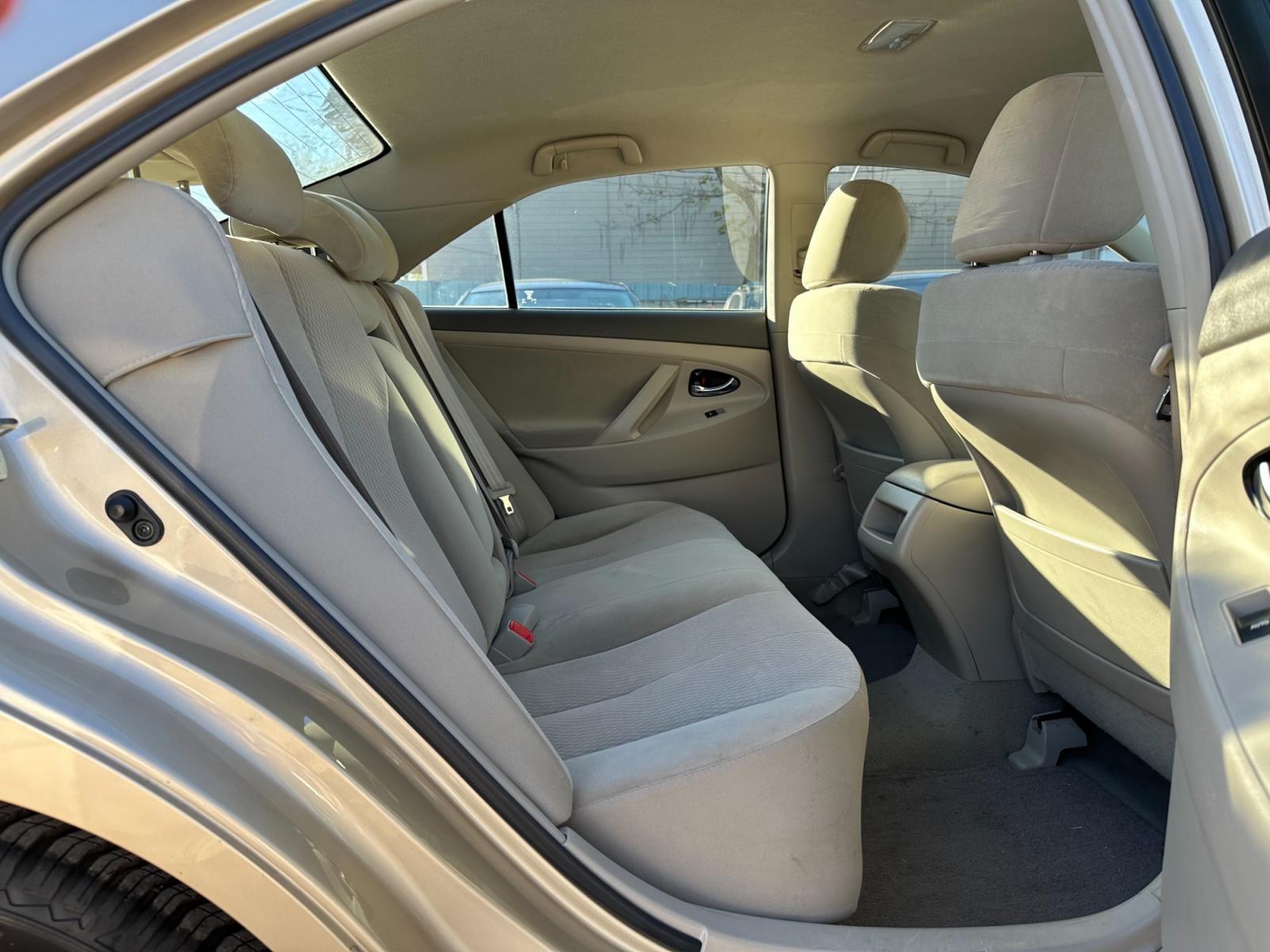 2011 /Grey Toyota Camry Base (4T4BF3EK9BR) with an 2.5L L4 DOHC 16V engine, 6-Speed Automatic transmission, located at 1501 West 15th St., Houston, 77008, (713) 869-2925, 29.797941, -95.411789 - Photo #5