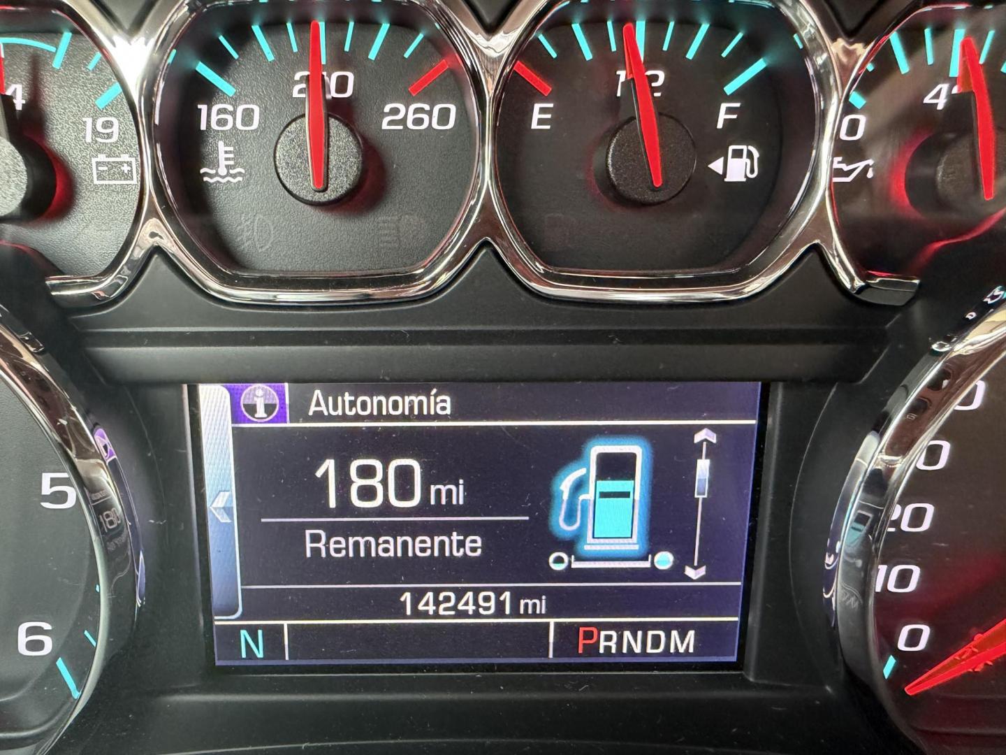 2015 Blue /Beige Chevrolet Silverado 1500 LT (1GCVKREC5FZ) with an 5.3L V8 OHV 16V engine, 6-Speed Automatic transmission, located at 1501 West 15th St., Houston, 77008, (713) 869-2925, 29.797941, -95.411789 - Photo#10