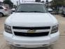 2009 White /Black Chevrolet Tahoe LT (1GNFK23009R) with an 5.3L V8 OHV 16V FFV engine, 4-Speed Automatic Overdrive transmission, located at 1501 West 15th St., Houston, 77008, (713) 869-2925, 29.797941, -95.411789- Photo#3