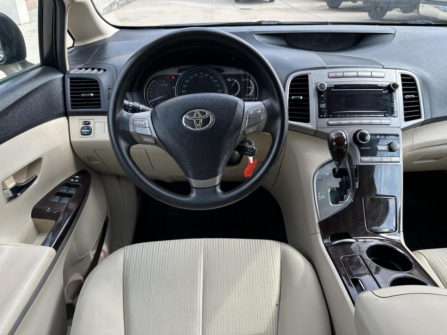 2011 Brown /Tan Toyota Venza Base (4T3ZA3BBXBU) with an 2.7L engine, Automatic transmission, located at 1501 West 15th St., Houston, 77008, (713) 869-2925, 29.797941, -95.411789 - Photo#4