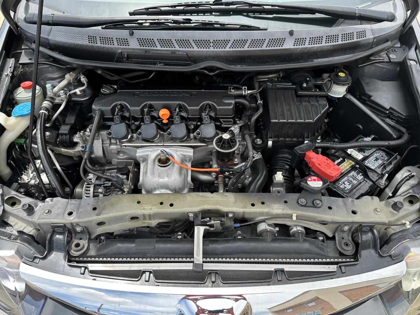 2010 Beige /Silver Honda Civic (2HGFA1F6XAH) , located at 1501 West 15th St., Houston, 77008, (713) 869-2925, 29.797941, -95.411789 - Photo#10