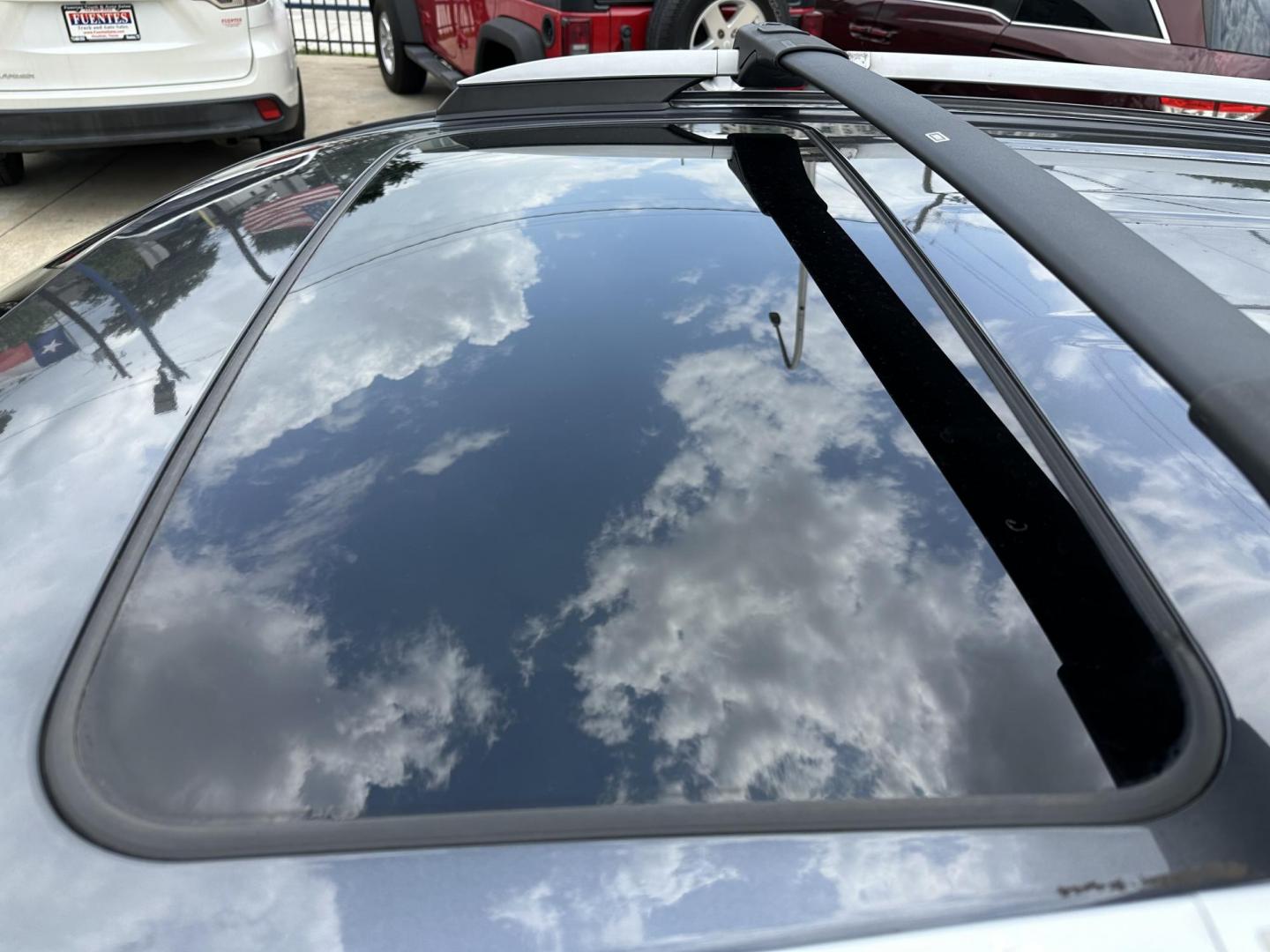 2018 Gray /Black Toyota RAV4 XLE FWD (2T3WFREV6JW) with an 2.5L L4 DOHC 16V engine, 6A transmission, located at 1501 West 15th St., Houston, 77008, (713) 869-2925, 29.797941, -95.411789 - Photo#10