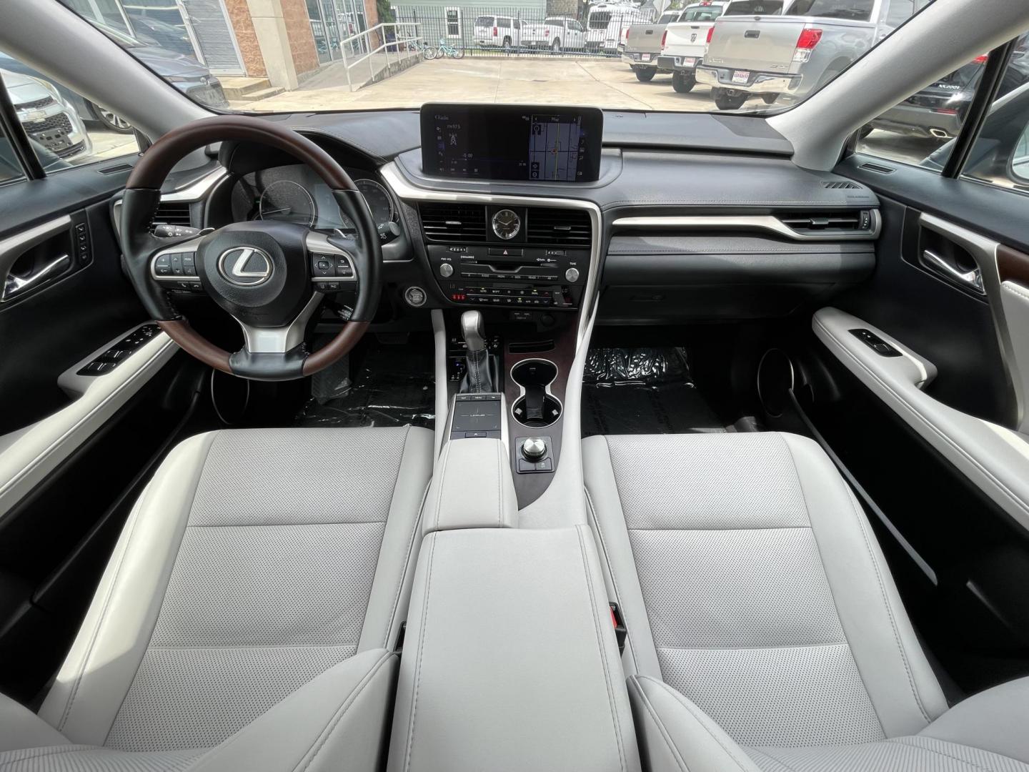2020 Beige /White Lexus RX 350 FWD (2T2HZMAA2LC) with an 3.5L V6 DOHC 24V engine, 6A transmission, located at 1501 West 15th St., Houston, 77008, (713) 869-2925, 29.797941, -95.411789 - Photo#9