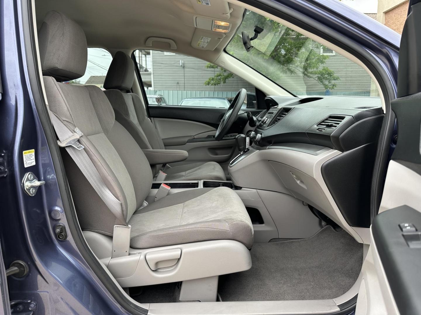 2014 Blue /Silver Honda CR-V LX 2WD 5-Speed AT (3CZRM3H33EG) with an 2.4L L4 DOHC 16V engine, 5-Speed Automatic transmission, located at 1501 West 15th St., Houston, 77008, (713) 869-2925, 29.797941, -95.411789 - Photo#5