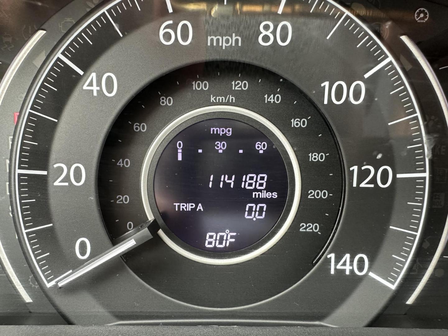 2016 Blue /Silver Honda CR-V SE 2WD (2HKRM3H45GH) with an 2.4L L4 DOHC 16V engine, CVT transmission, located at 1501 West 15th St., Houston, 77008, (713) 869-2925, 29.797941, -95.411789 - Photo#9