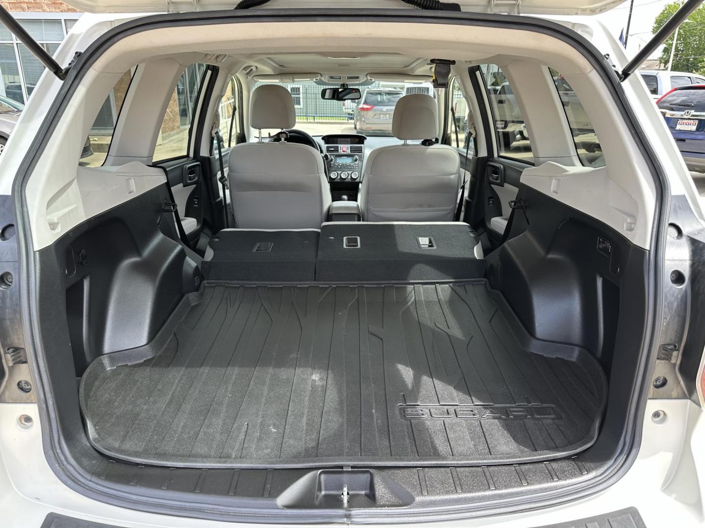 2015 White /Grey Subaru Forester 2.5i Premium (JF2SJADC8FH) with an 2.5L H4 SOHC 16V engine, 6-Speed Automatic transmission, located at 1501 West 15th St., Houston, 77008, (713) 869-2925, 29.797941, -95.411789 - Photo#6