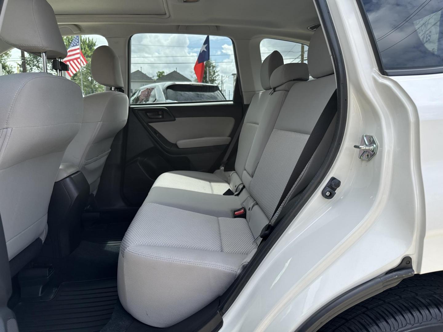2015 White /Grey Subaru Forester 2.5i Premium (JF2SJADC8FH) with an 2.5L H4 SOHC 16V engine, 6-Speed Automatic transmission, located at 1501 West 15th St., Houston, 77008, (713) 869-2925, 29.797941, -95.411789 - Photo#7