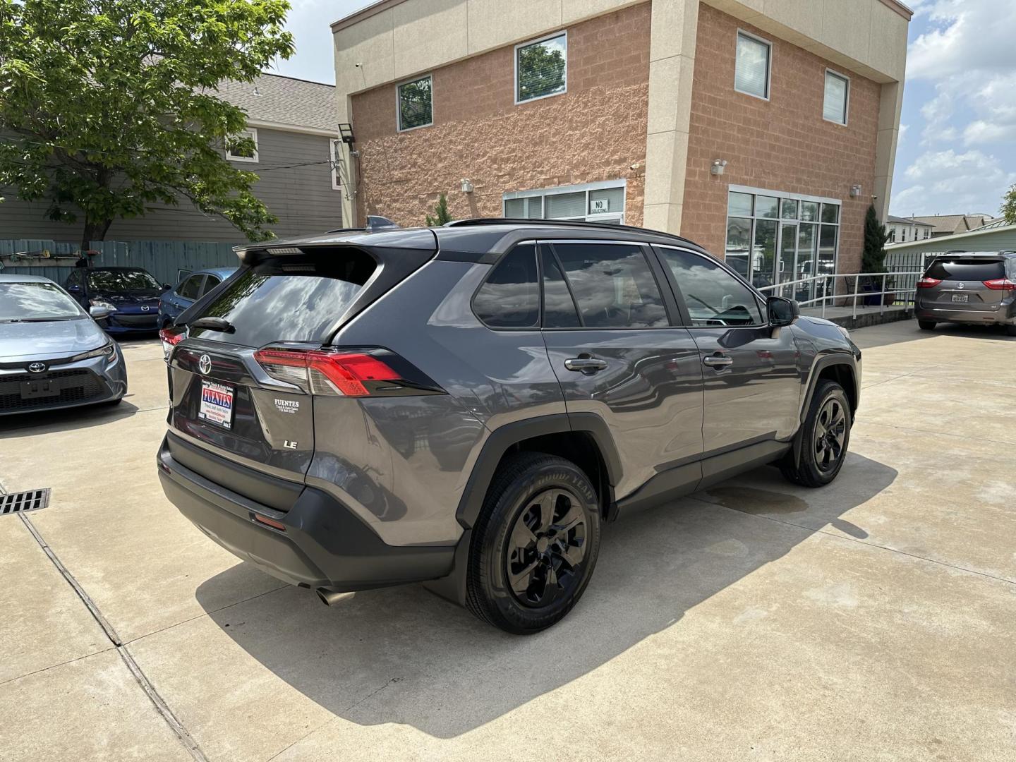 2021 Gray /Black Toyota RAV4 LE (2T3H1RFVXMC) with an 2.5L L4 DOHC 16V engine, 8A transmission, located at 1501 West 15th St., Houston, 77008, (713) 869-2925, 29.797941, -95.411789 - Photo#2