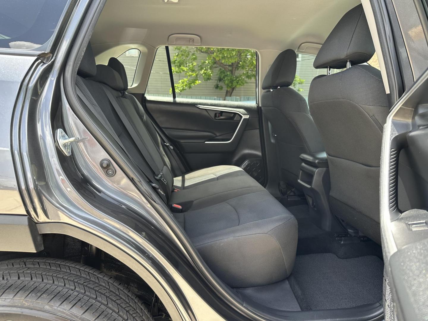 2021 Gray /Black Toyota RAV4 LE (2T3H1RFVXMC) with an 2.5L L4 DOHC 16V engine, 8A transmission, located at 1501 West 15th St., Houston, 77008, (713) 869-2925, 29.797941, -95.411789 - Photo#6