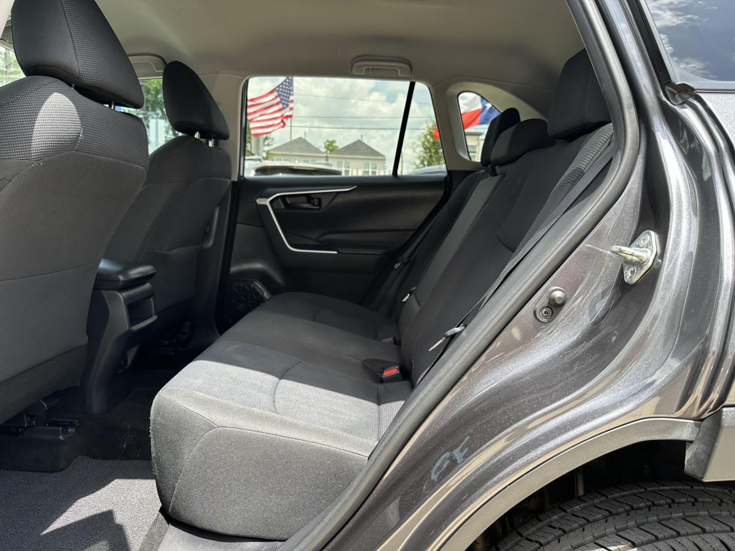 2021 Gray /Black Toyota RAV4 LE (2T3H1RFVXMC) with an 2.5L L4 DOHC 16V engine, 8A transmission, located at 1501 West 15th St., Houston, 77008, (713) 869-2925, 29.797941, -95.411789 - Photo#7