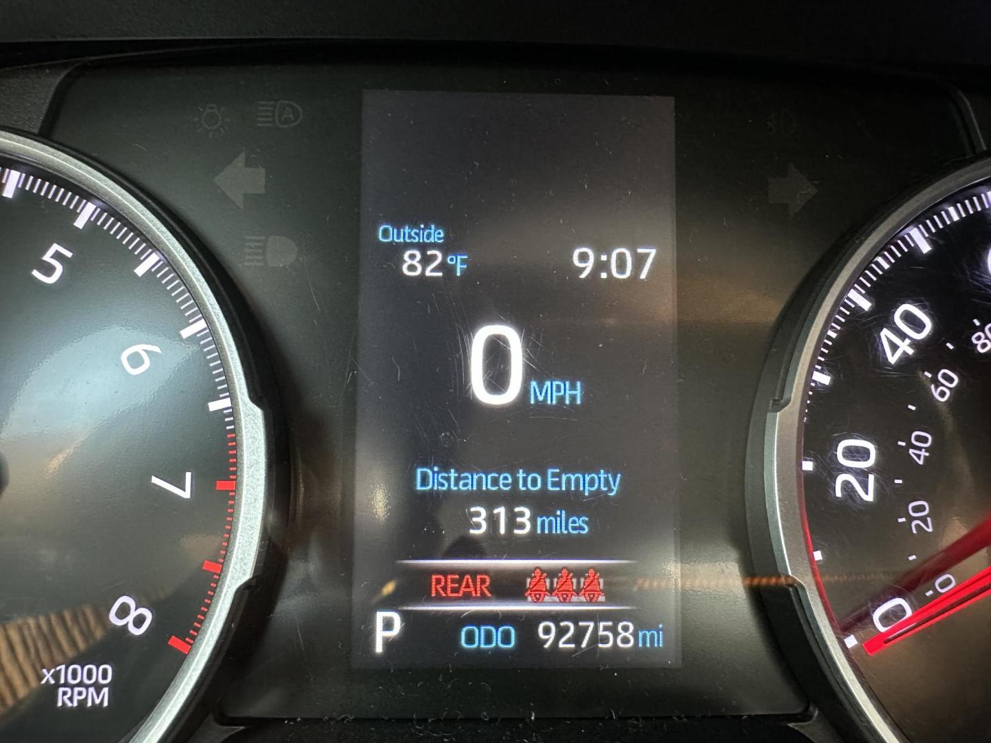 2021 Gray /Black Toyota RAV4 LE (2T3H1RFVXMC) with an 2.5L L4 DOHC 16V engine, 8A transmission, located at 1501 West 15th St., Houston, 77008, (713) 869-2925, 29.797941, -95.411789 - Photo#9