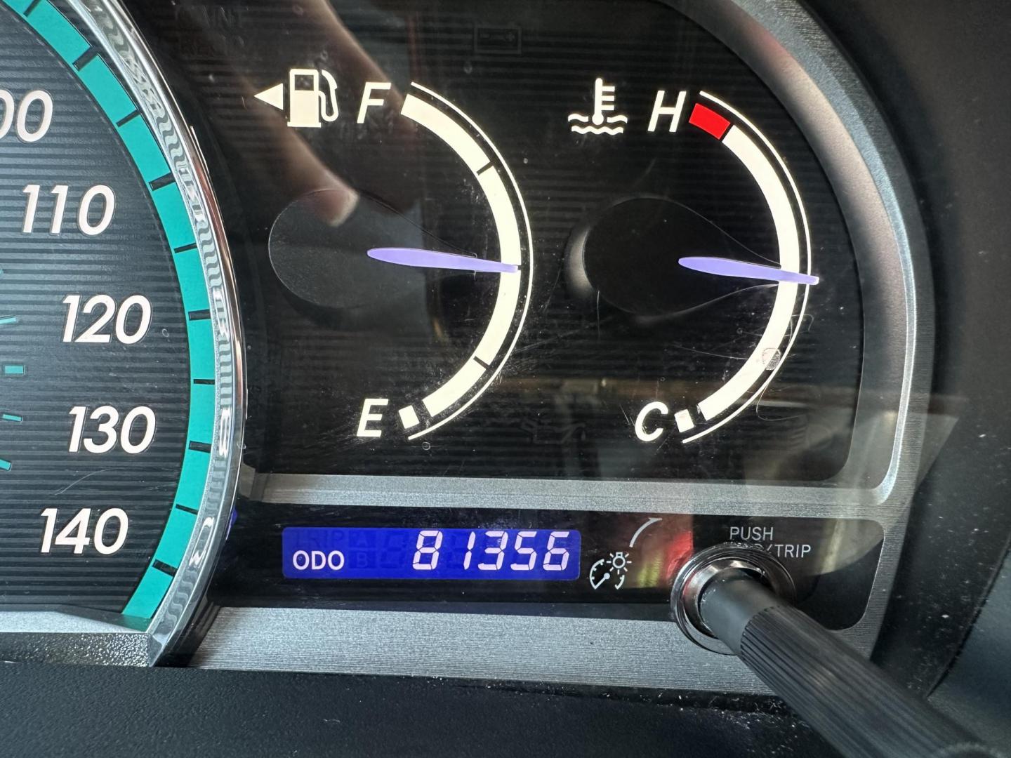 2011 Gray Toyota Venza FWD I4 (4T3ZA3BB7BU) with an 2.7L L4 DOHC 16V engine, 6-Speed Automatic transmission, located at 1501 West 15th St., Houston, 77008, (713) 869-2925, 29.797941, -95.411789 - Photo#9