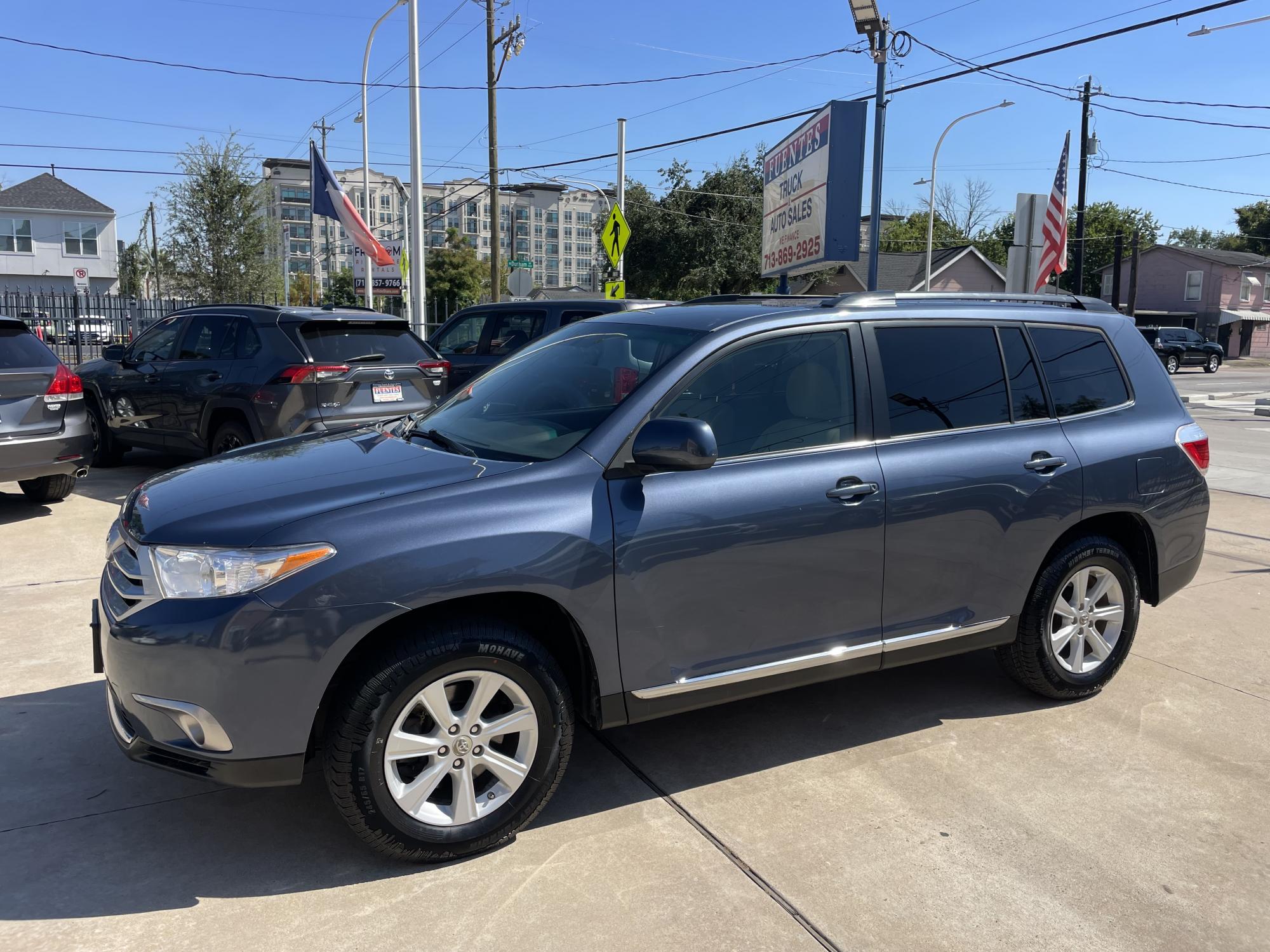 photo of 2011 Toyota Highlander Base 2WD V6