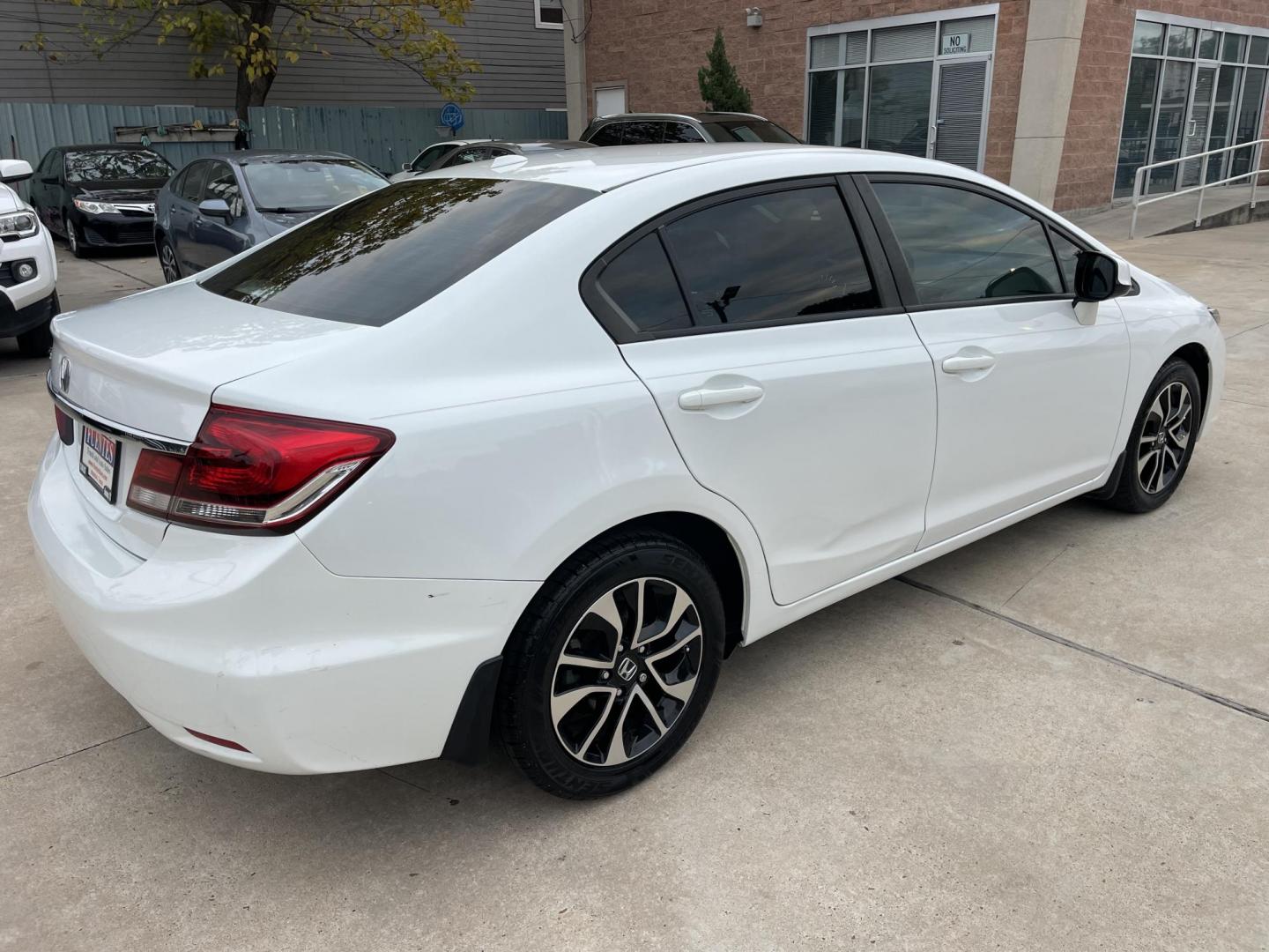 2013 White /Silver Honda Civic EX-L Sedan 5-Speed AT (19XFB2F99DE) with an 1.8L L4 SOHC 16V engine, 5-Speed Automatic transmission, located at 1501 West 15th St., Houston, 77008, (713) 869-2925, 29.797941, -95.411789 - Photo#2