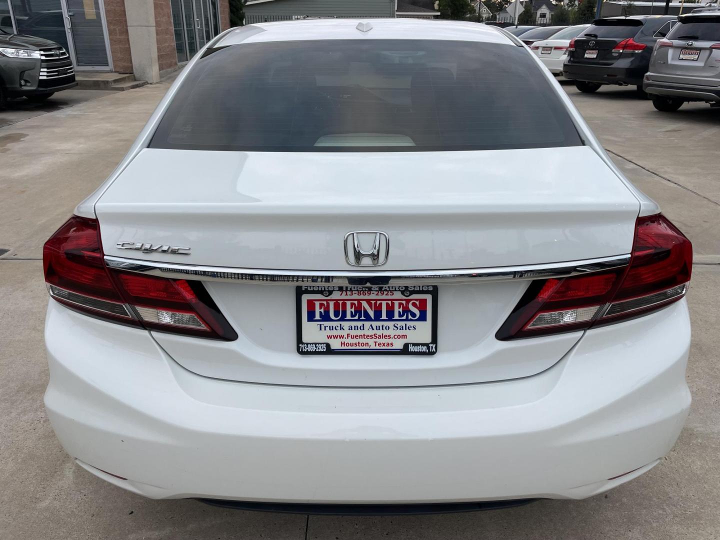 2013 White /Silver Honda Civic EX-L Sedan 5-Speed AT (19XFB2F99DE) with an 1.8L L4 SOHC 16V engine, 5-Speed Automatic transmission, located at 1501 West 15th St., Houston, 77008, (713) 869-2925, 29.797941, -95.411789 - Photo#3