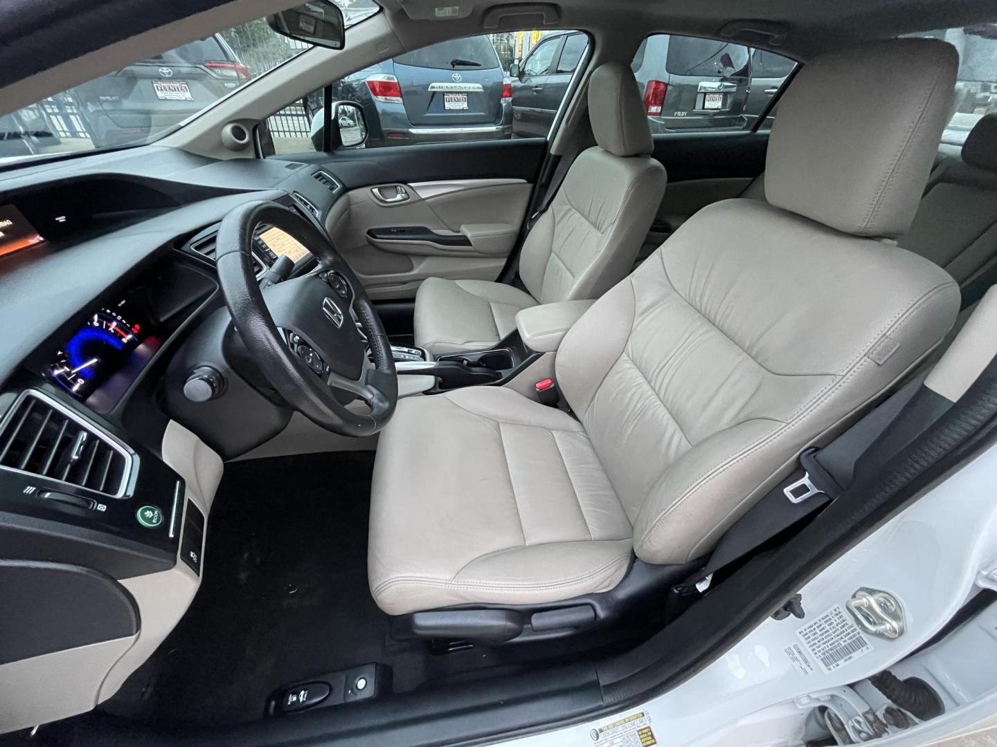 2013 White /Silver Honda Civic EX-L Sedan 5-Speed AT (19XFB2F99DE) with an 1.8L L4 SOHC 16V engine, 5-Speed Automatic transmission, located at 1501 West 15th St., Houston, 77008, (713) 869-2925, 29.797941, -95.411789 - Photo#7