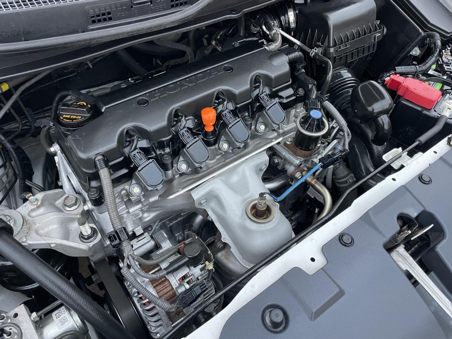 2013 White /Silver Honda Civic EX-L Sedan 5-Speed AT (19XFB2F99DE) with an 1.8L L4 SOHC 16V engine, 5-Speed Automatic transmission, located at 1501 West 15th St., Houston, 77008, (713) 869-2925, 29.797941, -95.411789 - Photo#6