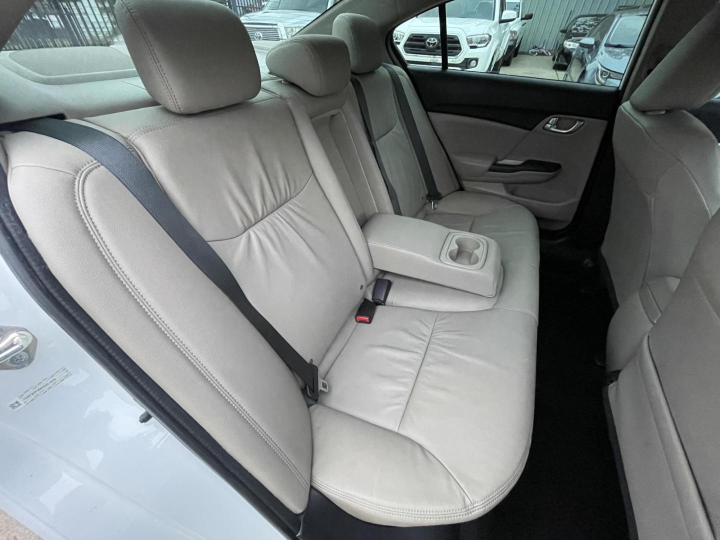 2013 White /Silver Honda Civic EX-L Sedan 5-Speed AT (19XFB2F99DE) with an 1.8L L4 SOHC 16V engine, 5-Speed Automatic transmission, located at 1501 West 15th St., Houston, 77008, (713) 869-2925, 29.797941, -95.411789 - Photo#9