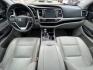 2017 Green /Silver Toyota Highlander SE FWD V6 (5TDKZRFH2HS) with an 3.5L V6 DOHC 24V engine, 6A transmission, located at 1501 West 15th St., Houston, 77008, (713) 869-2925, 29.797941, -95.411789 - Photo#19
