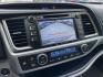 2017 Green /Silver Toyota Highlander SE FWD V6 (5TDKZRFH2HS) with an 3.5L V6 DOHC 24V engine, 6A transmission, located at 1501 West 15th St., Houston, 77008, (713) 869-2925, 29.797941, -95.411789 - Photo#26