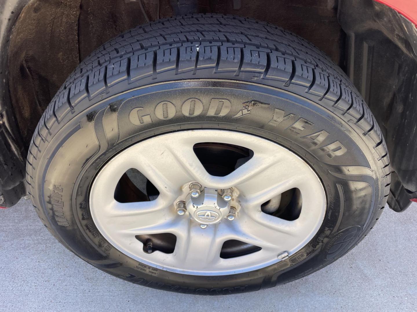 2011 Red /Silver Toyota RAV4 Base I4 2WD (2T3ZF4DV2BW) with an 2.4L L4 DOHC 16V engine, 4-Speed Automatic transmission, located at 1501 West 15th St., Houston, 77008, (713) 869-2925, 29.797941, -95.411789 - Photo#7