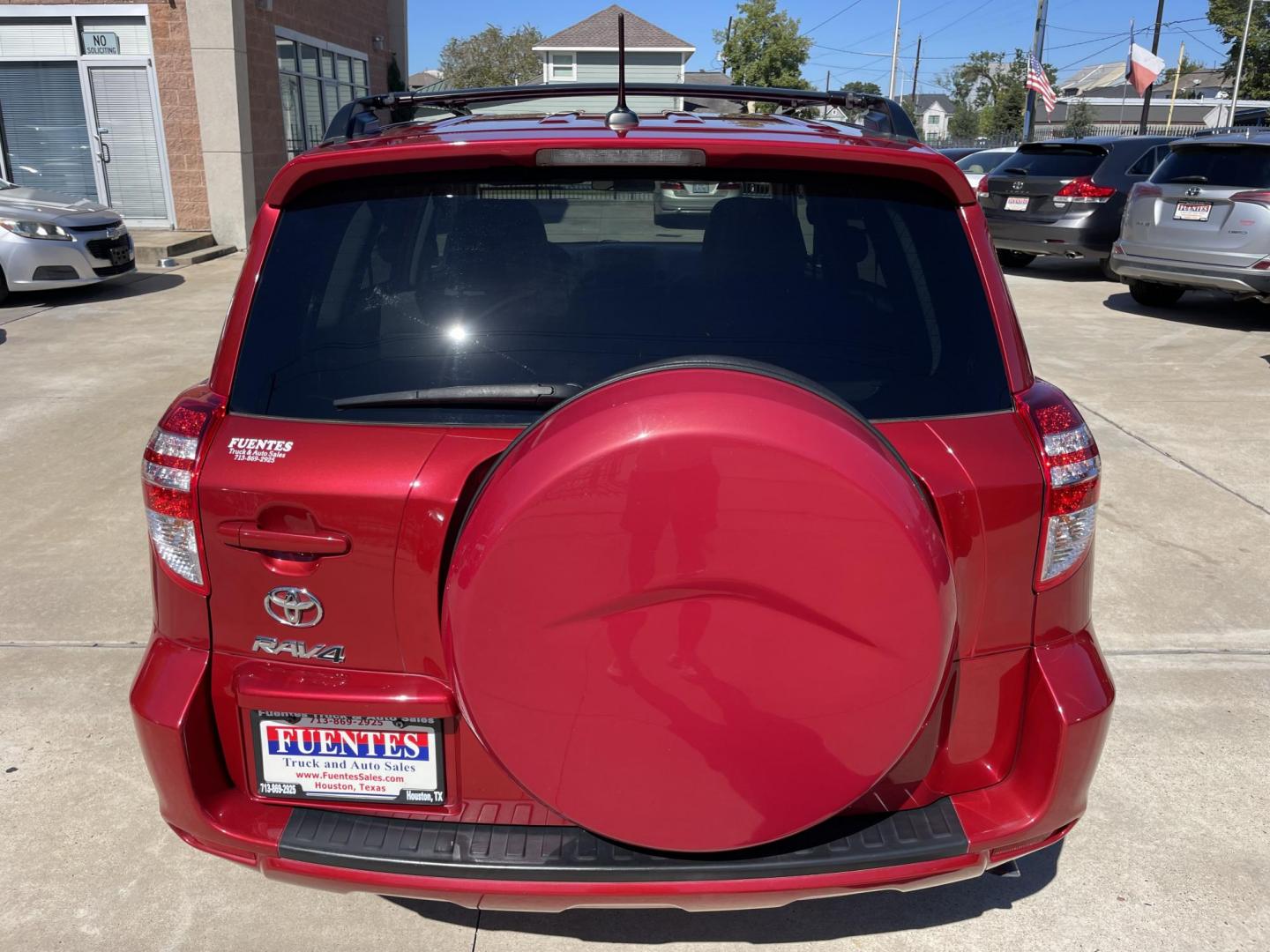 2011 Red /Silver Toyota RAV4 Base I4 2WD (2T3ZF4DV2BW) with an 2.4L L4 DOHC 16V engine, 4-Speed Automatic transmission, located at 1501 West 15th St., Houston, 77008, (713) 869-2925, 29.797941, -95.411789 - Photo#5