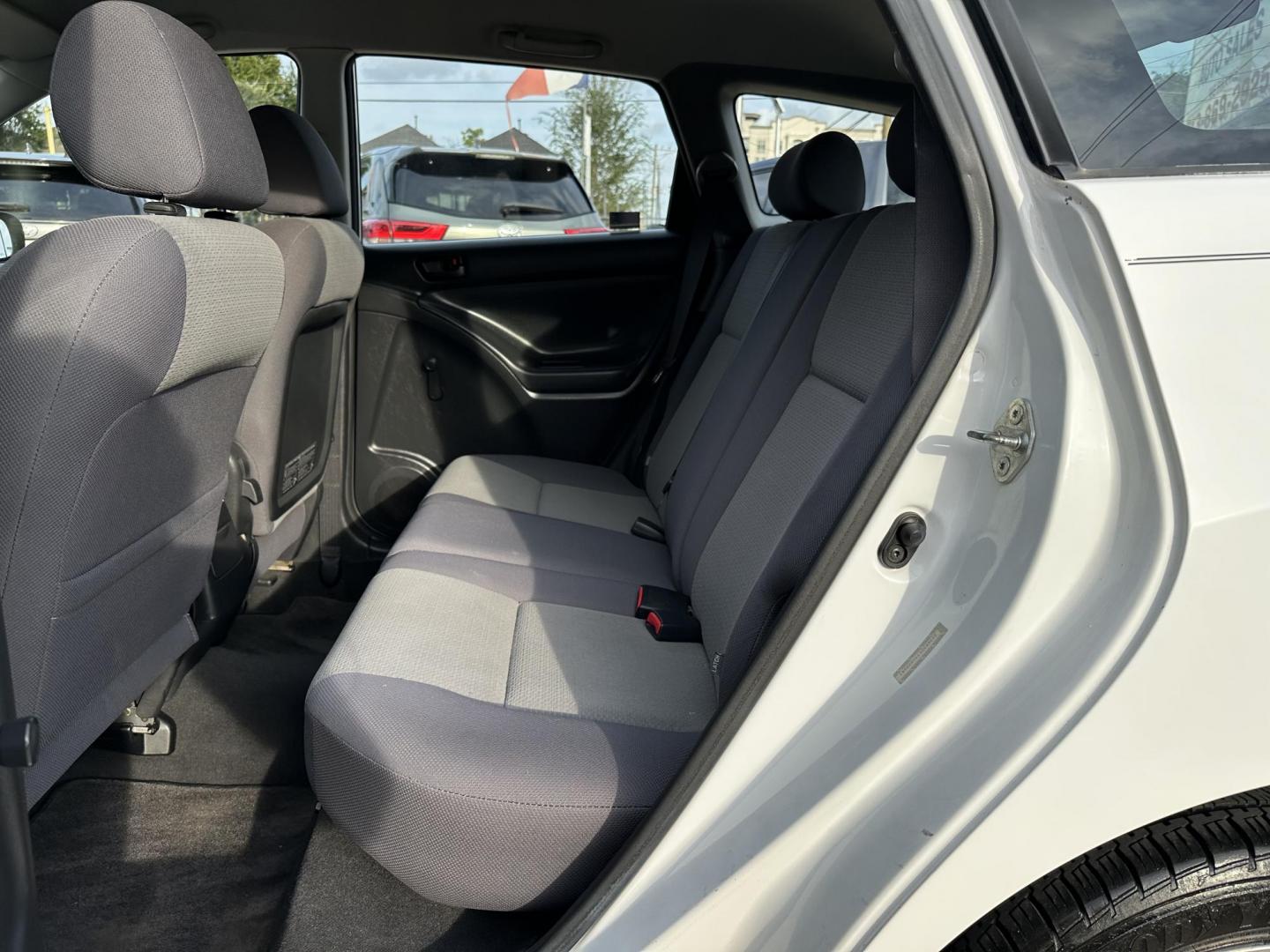 2003 White /Grey Toyota Matrix 2WD (2T1KR32E13C) with an 1.8L L4 DOHC 16V engine, Automatic transmission, located at 1501 West 15th St., Houston, 77008, (713) 869-2925, 29.797941, -95.411789 - Photo#7