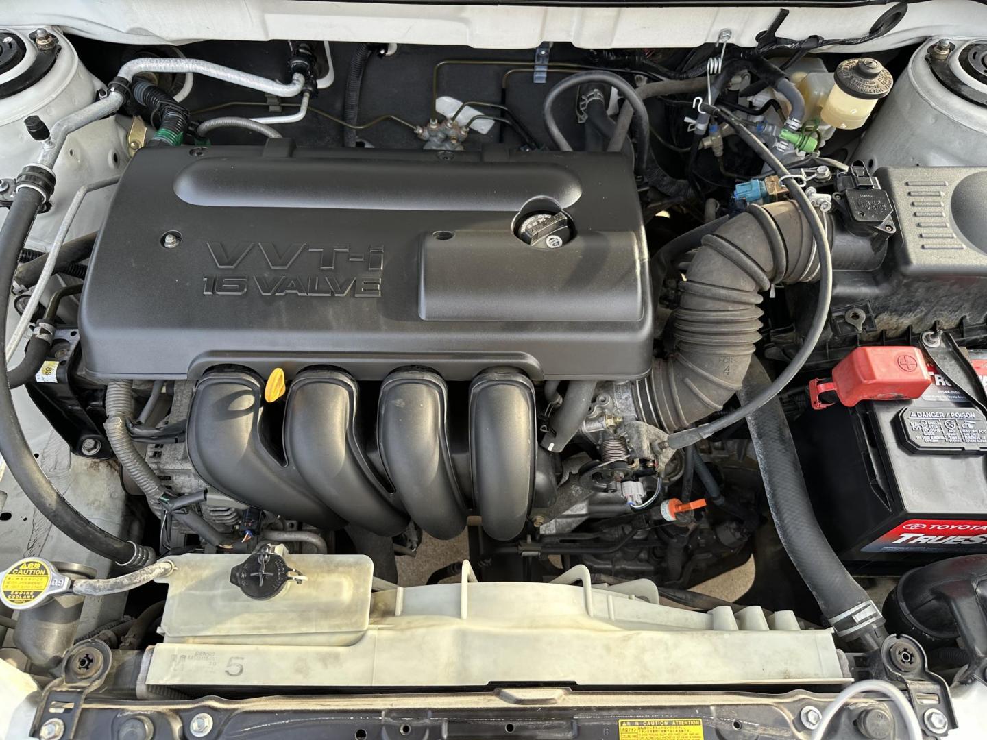 2003 White /Grey Toyota Matrix 2WD (2T1KR32E13C) with an 1.8L L4 DOHC 16V engine, Automatic transmission, located at 1501 West 15th St., Houston, 77008, (713) 869-2925, 29.797941, -95.411789 - Photo#11