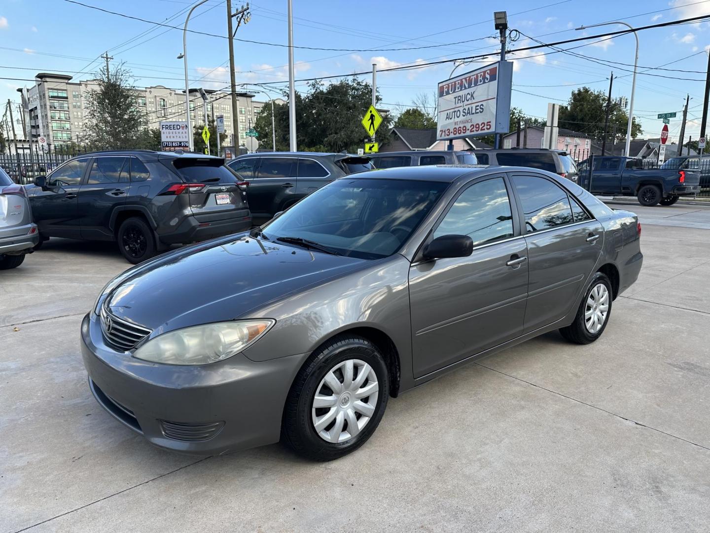 2005 Toyota Camry LE