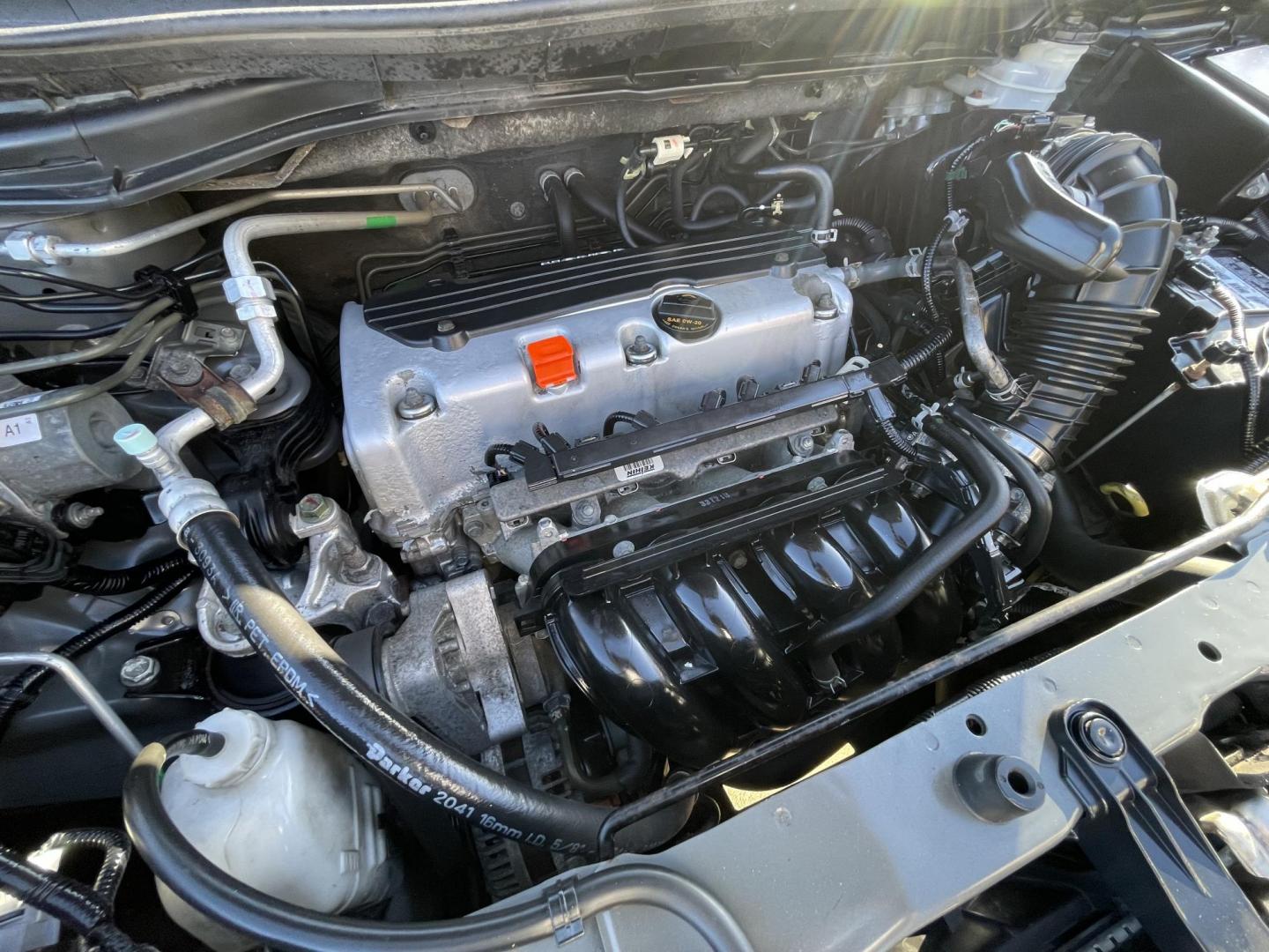 2014 Gray /Silver Honda CR-V LX 4WD 5-Speed AT (2HKRM4H38EH) with an 2.4L L4 DOHC 16V engine, 5-Speed Automatic transmission, located at 1501 West 15th St., Houston, 77008, (713) 869-2925, 29.797941, -95.411789 - Photo#8