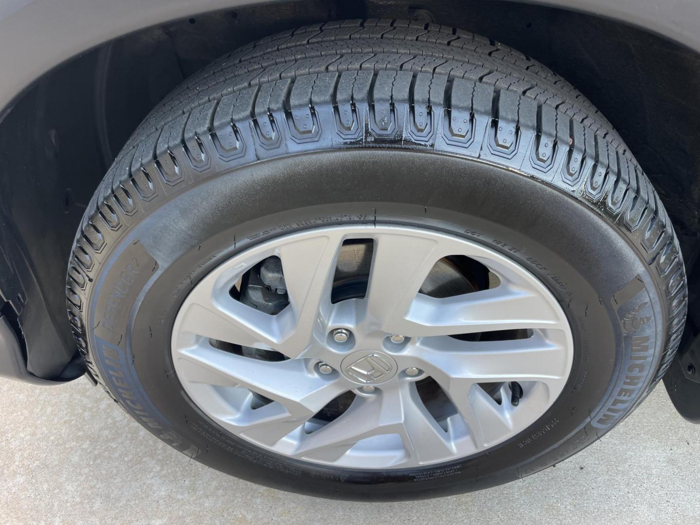 2015 Brown /Black Honda CR-V EX-L 4WD (2HKRM4H72FH) with an 2.4L L4 DOHC 16V engine, Continuously Variable Transmission transmission, located at 1501 West 15th St., Houston, 77008, (713) 869-2925, 29.797941, -95.411789 - Photo#9