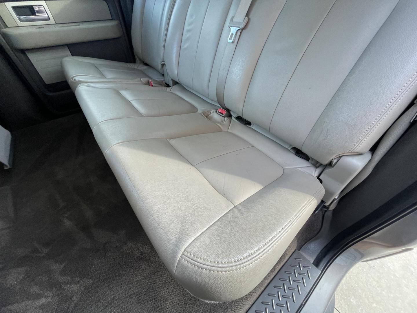 2010 Gray /Silver Ford F-150 Lariat SuperCrew 5.5-ft. Bed 2WD (1FTEW1C86AF) with an 4.6L V8 SOHC 24V engine, 4-Speed Automatic transmission, located at 1501 West 15th St., Houston, 77008, (713) 869-2925, 29.797941, -95.411789 - Photo#12