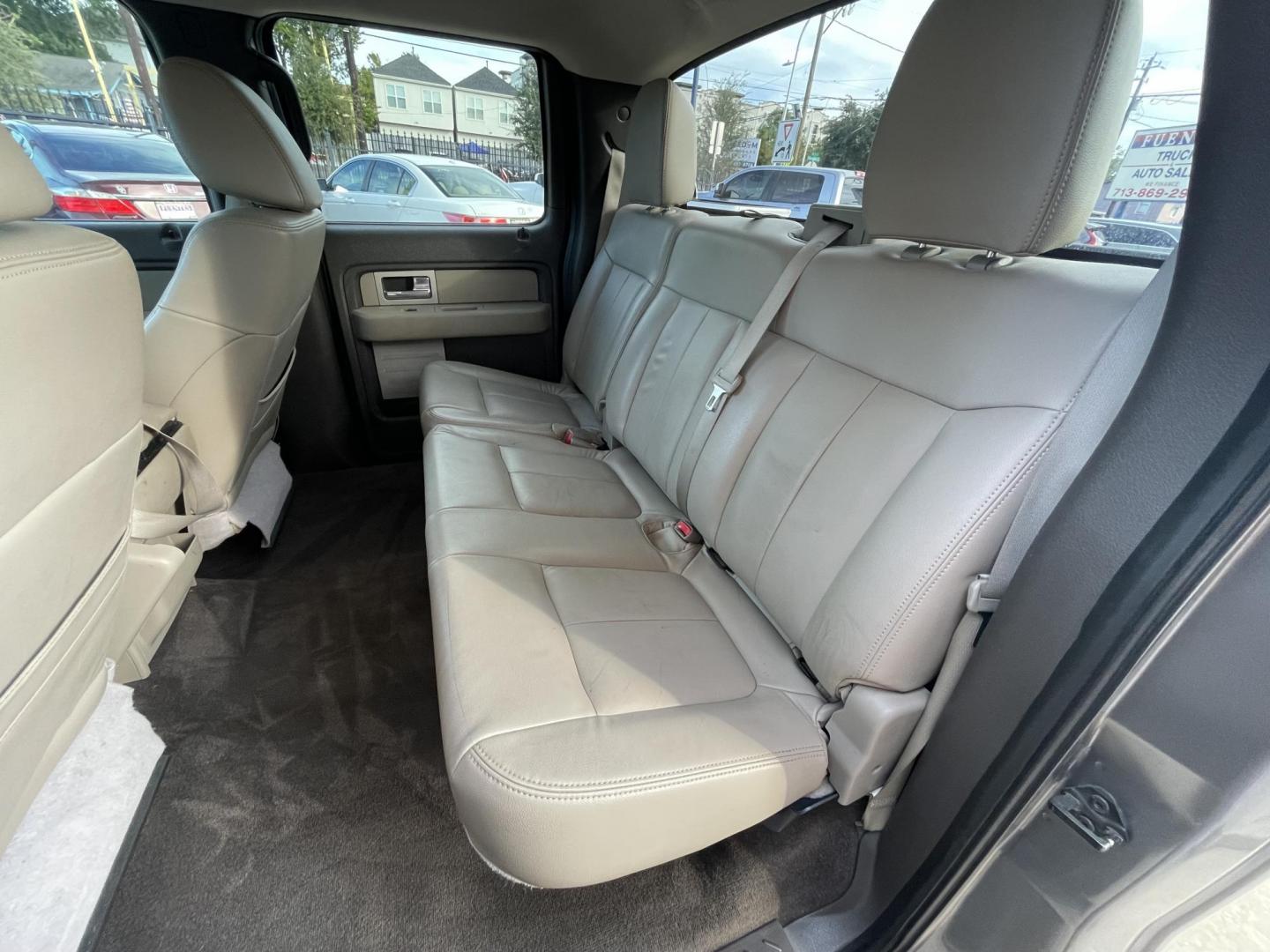 2010 Gray /Silver Ford F-150 Lariat SuperCrew 5.5-ft. Bed 2WD (1FTEW1C86AF) with an 4.6L V8 SOHC 24V engine, 4-Speed Automatic transmission, located at 1501 West 15th St., Houston, 77008, (713) 869-2925, 29.797941, -95.411789 - Photo#13
