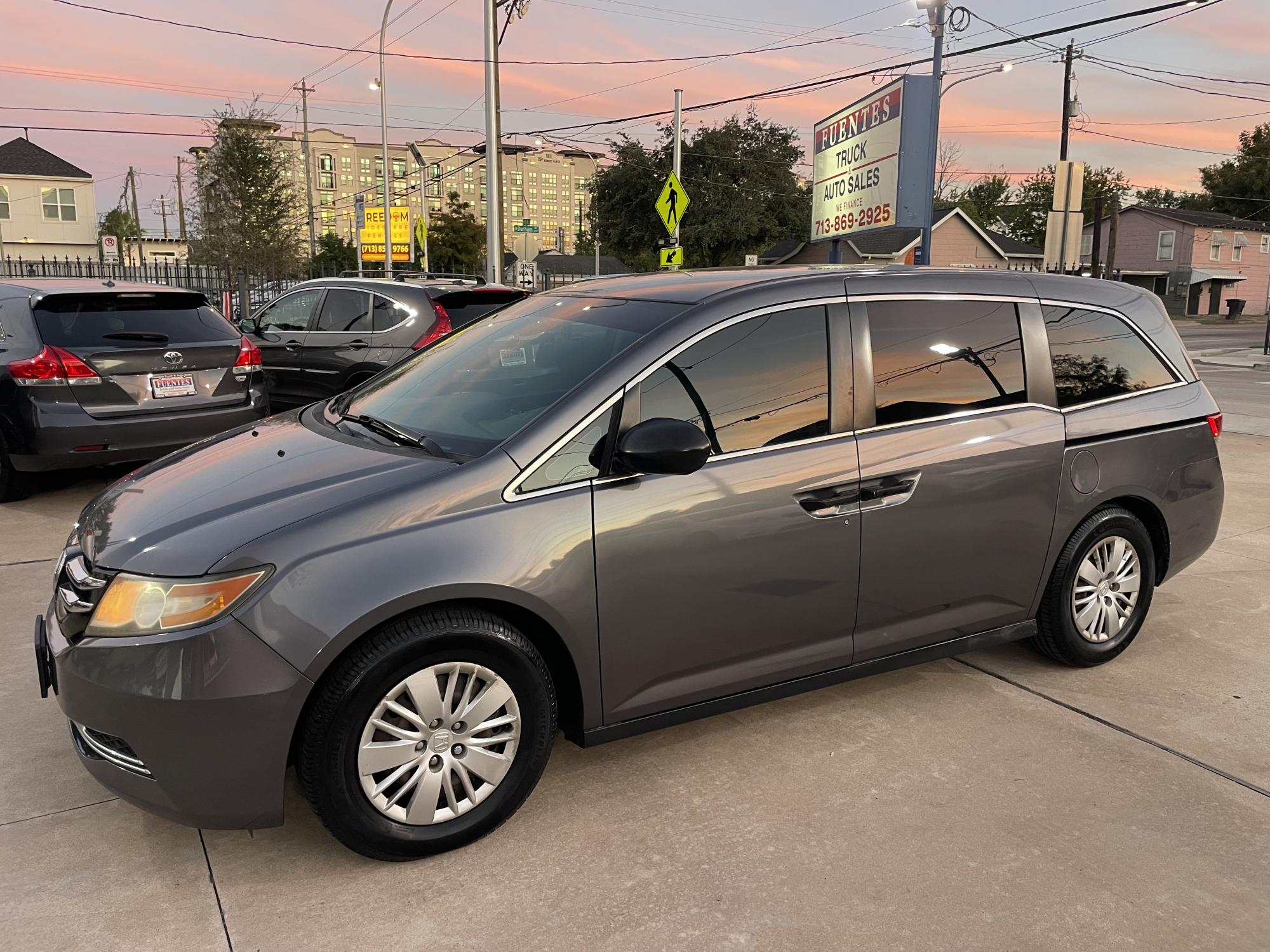 photo of 2016 Honda Odyssey LX