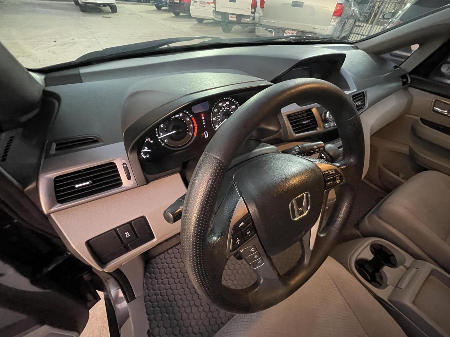 2016 Gray /Silver Honda Odyssey LX (5FNRL5H23GB) with an 3.5L V6 SOHC 24V engine, 6A transmission, located at 1501 West 15th St., Houston, 77008, (713) 869-2925, 29.797941, -95.411789 - Photo#13