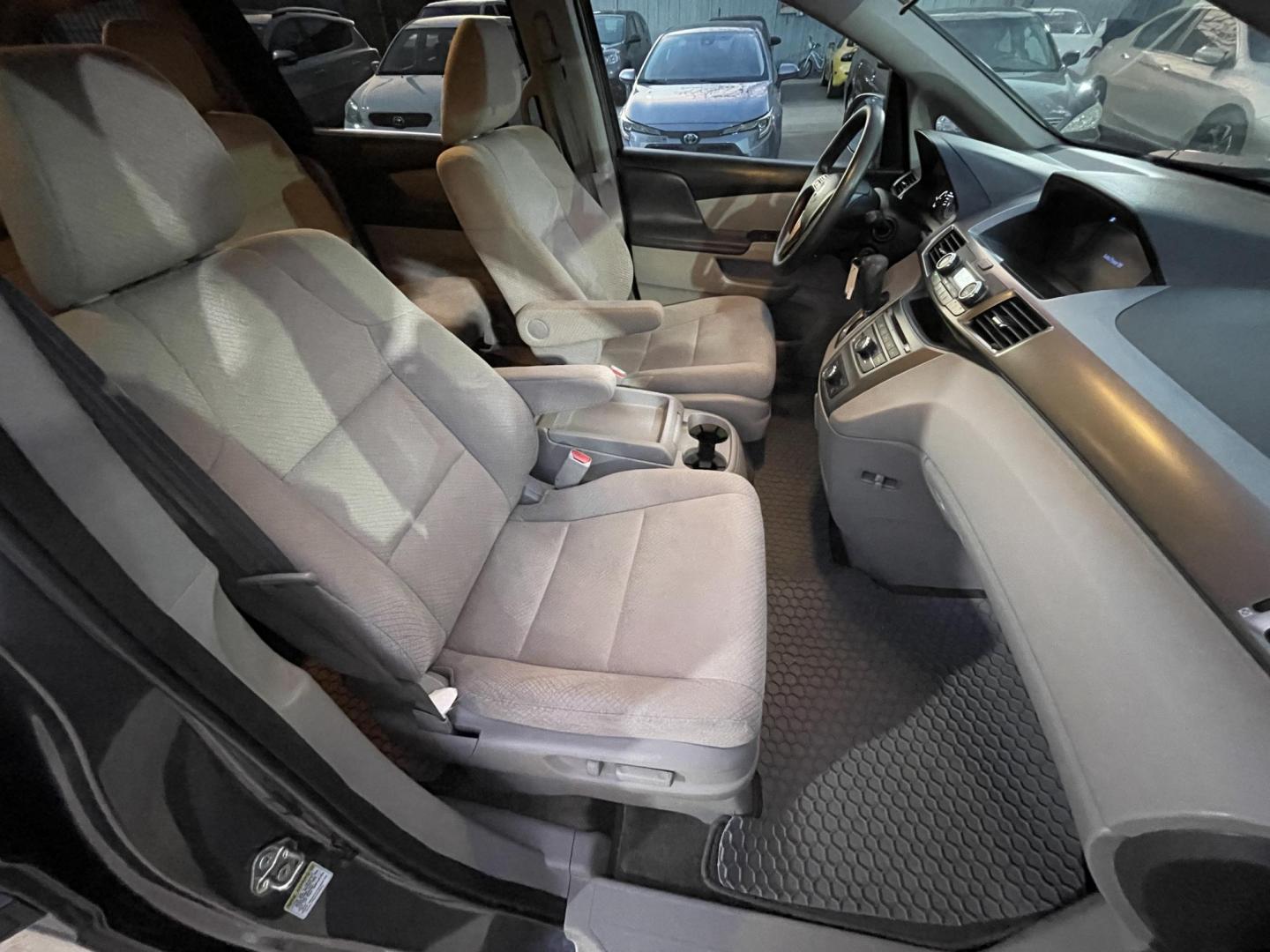 2016 Gray /Silver Honda Odyssey LX (5FNRL5H23GB) with an 3.5L V6 SOHC 24V engine, 6A transmission, located at 1501 West 15th St., Houston, 77008, (713) 869-2925, 29.797941, -95.411789 - Photo#12