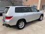 2011 Silver /Silver Toyota Highlander Base 2WD V6 (5TDZK3EH4BS) with an 3.5L V6 DOHC 24V engine, 5-Speed Automatic transmission, located at 1501 West 15th St., Houston, 77008, (713) 869-2925, 29.797941, -95.411789 - Photo#2