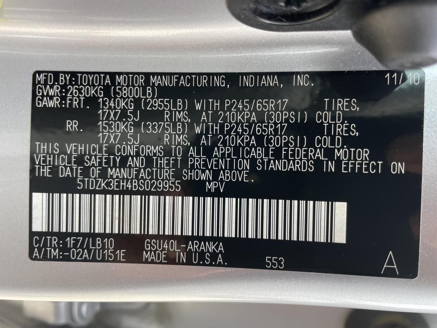 2011 Silver /Silver Toyota Highlander Base 2WD V6 (5TDZK3EH4BS) with an 3.5L V6 DOHC 24V engine, 5-Speed Automatic transmission, located at 1501 West 15th St., Houston, 77008, (713) 869-2925, 29.797941, -95.411789 - Photo#26