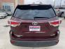 2015 Burgundy /Black Toyota Highlander Limited FWD V6 (5TDYKRFH9FS) with an 3.5L V6 DOHC 24V engine, 6-Speed Automatic transmission, located at 1501 West 15th St., Houston, 77008, (713) 869-2925, 29.797941, -95.411789 - Photo#5