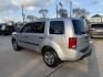 2015 Silver /Grey Honda Pilot LX 2WD (5FNYF3H25FB) with an 3.5L V6 SOHC 24V engine, 5-Speed Automatic transmission, located at 1501 West 15th St., Houston, 77008, (713) 869-2925, 29.797941, -95.411789 - Photo#3