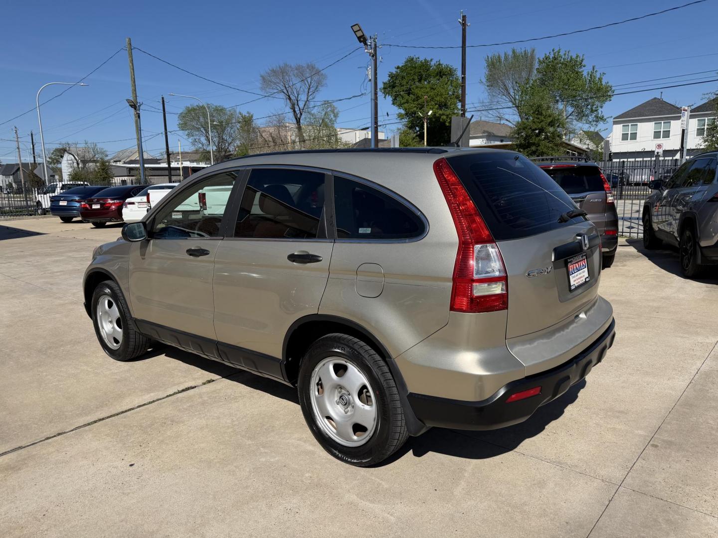 2008 Beige /Beige Honda CR-V LX 2WD AT (5J6RE38348L) with an 2.4L L4 DOHC 16V engine, 5-Speed Automatic Overdrive transmission, located at 1501 West 15th St., Houston, 77008, (713) 869-2925, 29.797941, -95.411789 - Photo#3