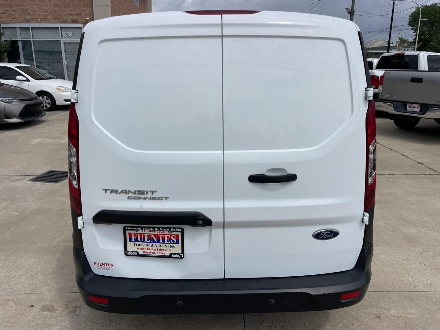 2021 White /Gray Ford Transit Connect Cargo Van XL LWB w/Rear 180 Degree Door (NM0LS7E20M1) with an 2.0L L4 DOHC 16V engine, 6A transmission, located at 1501 West 15th St., Houston, 77008, (713) 869-2925, 29.797941, -95.411789 - Photo#5