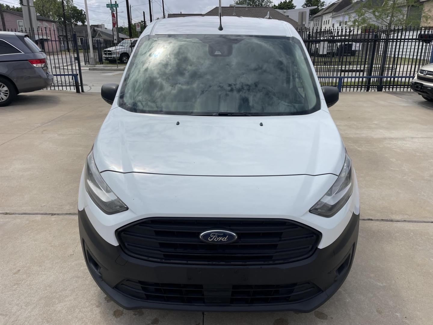 2021 White /Gray Ford Transit Connect Cargo Van XL LWB w/Rear 180 Degree Door (NM0LS7E20M1) with an 2.0L L4 DOHC 16V engine, 6A transmission, located at 1501 West 15th St., Houston, 77008, (713) 869-2925, 29.797941, -95.411789 - Photo#6