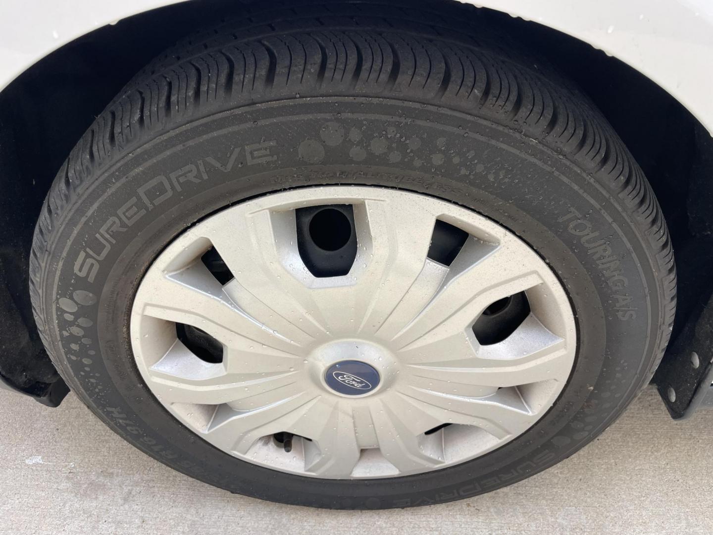 2021 White /Gray Ford Transit Connect Cargo Van XL LWB w/Rear 180 Degree Door (NM0LS7E20M1) with an 2.0L L4 DOHC 16V engine, 6A transmission, located at 1501 West 15th St., Houston, 77008, (713) 869-2925, 29.797941, -95.411789 - Photo#21