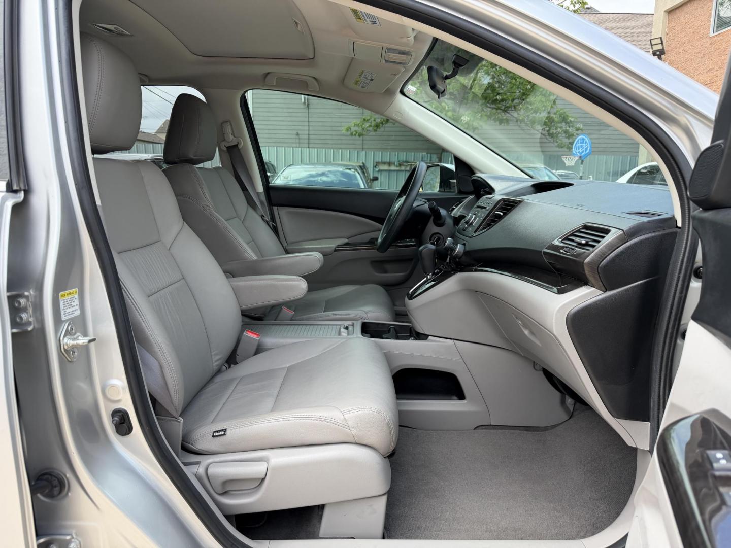 2012 Silver /Silver Honda CR-V EX 2WD 5-Speed AT (2HKRM3H59CH) with an 2.4L L4 DOHC 16V engine, 5-Speed Automatic transmission, located at 1501 West 15th St., Houston, 77008, (713) 869-2925, 29.797941, -95.411789 - Photo#5